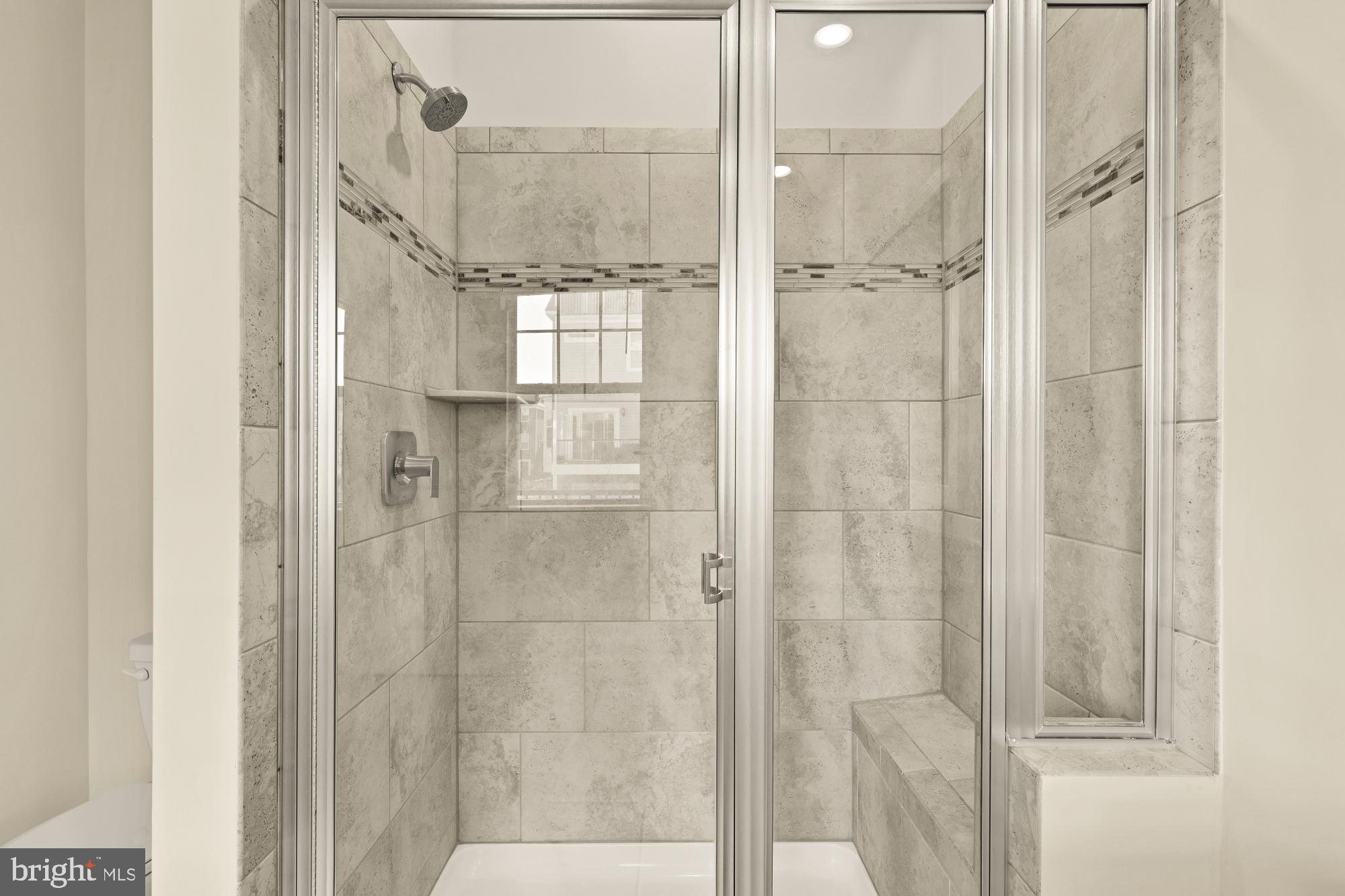 BLUE STREAM - Residential Lease