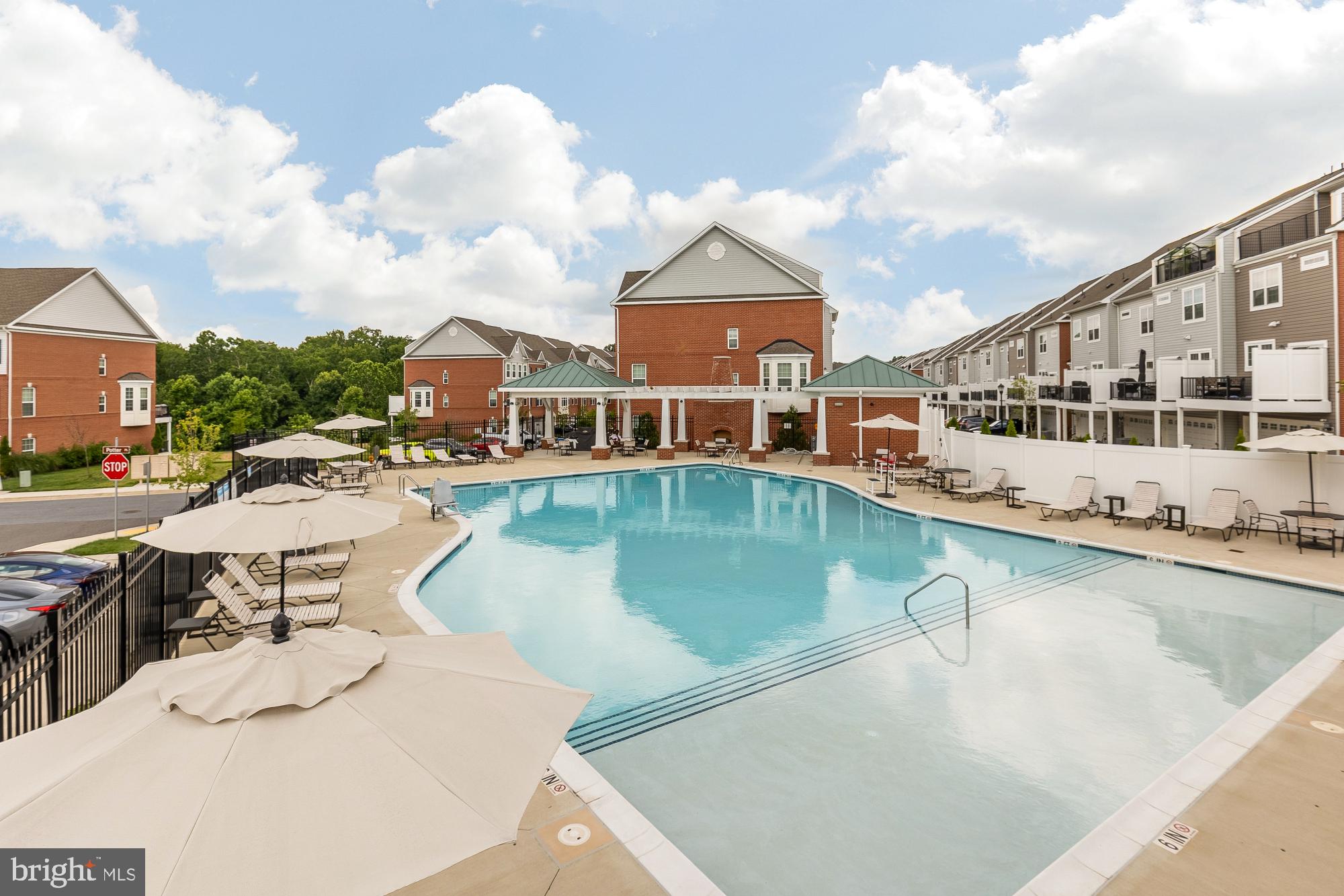 BLUE STREAM - Residential Lease