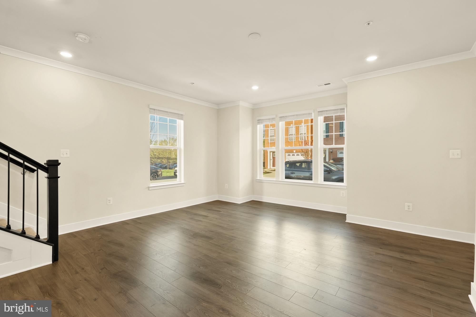 BLUE STREAM - Residential Lease