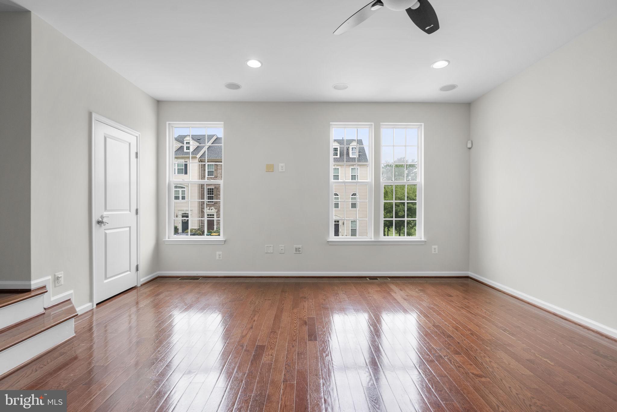 ELLICOTT CROSSING - Residential