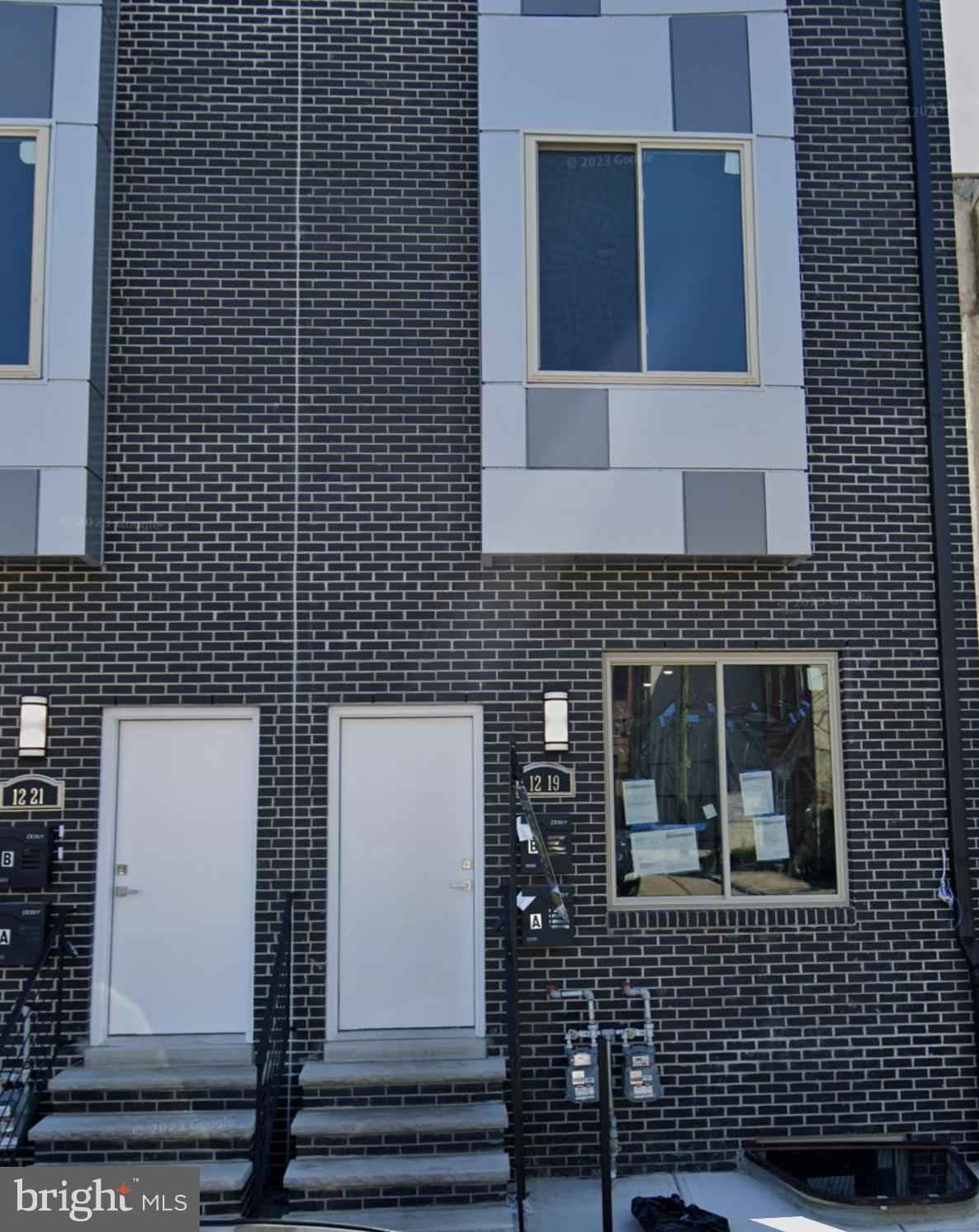 Welcome to 1219 N 15th street unit B 
This luxurious 3 bed 3.5 bath was built just 2 years ago and is ready to be your next home.
Sitting right off of Girard Ave just 2 blocks from the subway this location in Francisville is perfect to get downtown quick 
Rent is $2,200/month + all utilities (water is a flat $60 fee per month).
Each bedrooms is large and has a bathroom attached to it. The living room is large and sunlight with a half bathroom next to it. 
This unit is available for move in March 15th
1st , last , and security is due prior to move in.