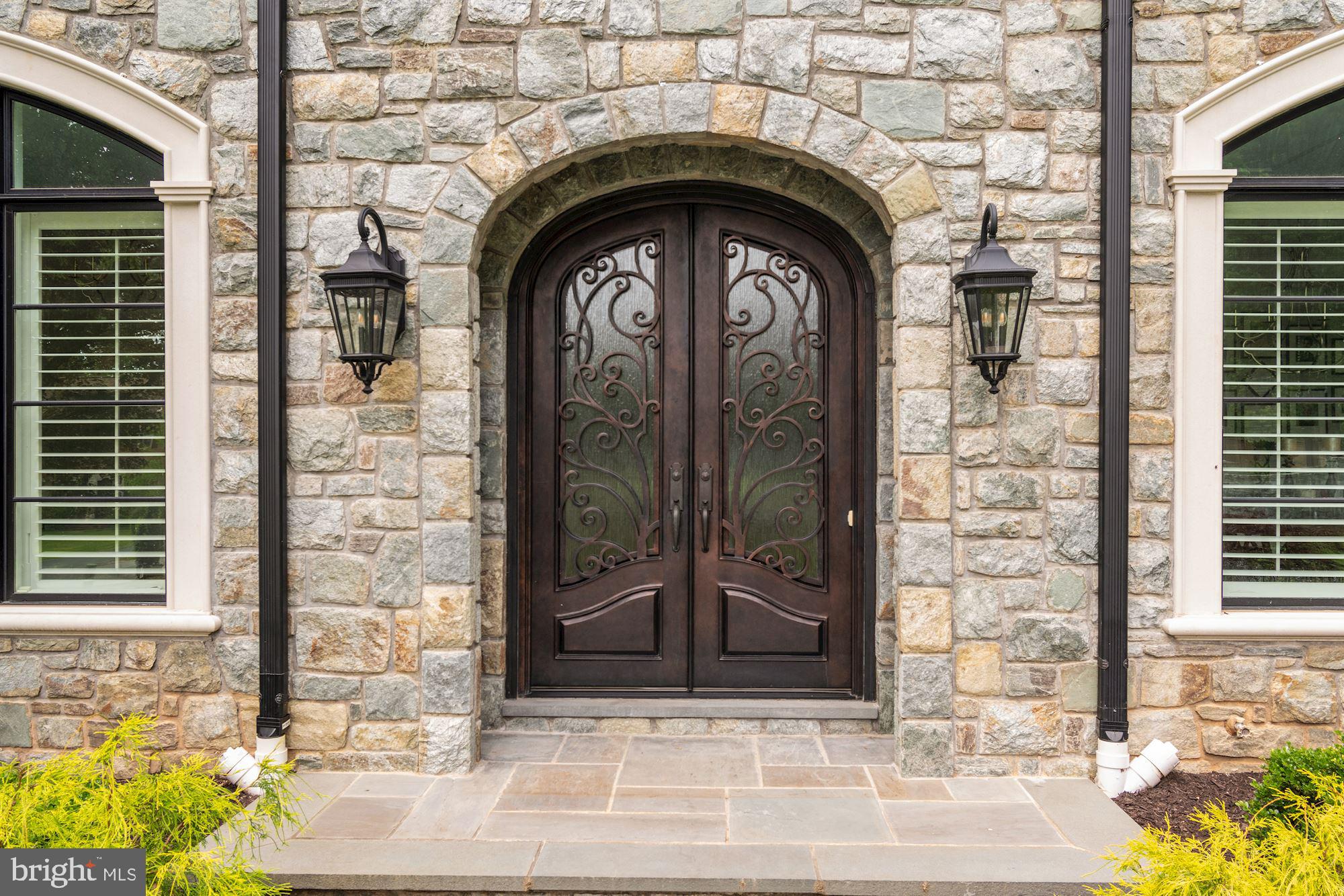 WOODHAVEN - Residential