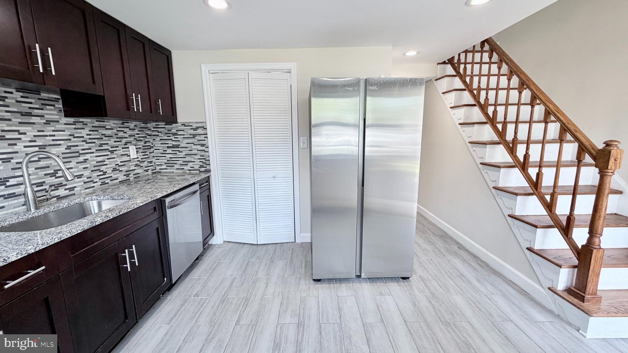 RIVERVIEW - Residential