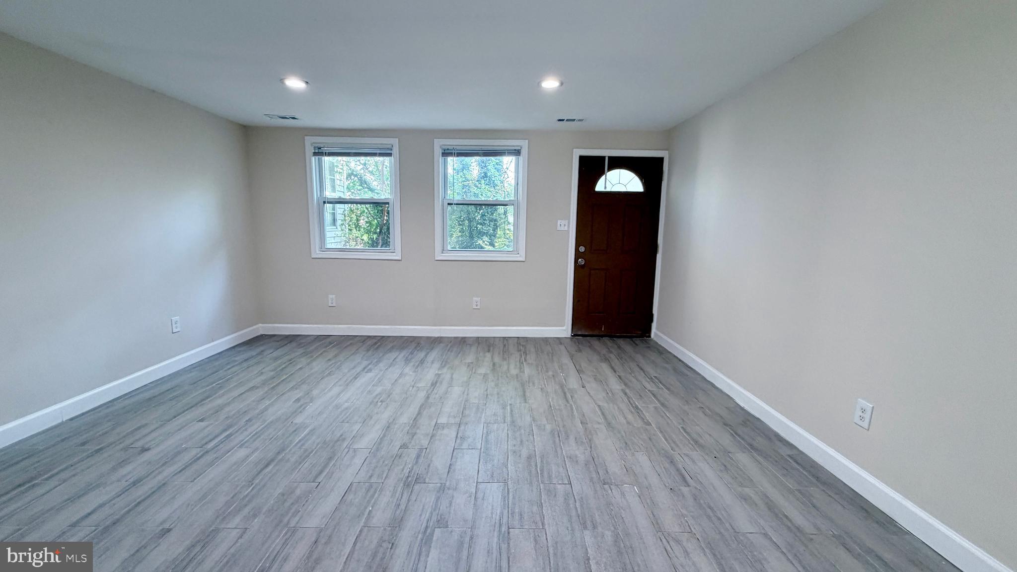 RIVERVIEW - Residential