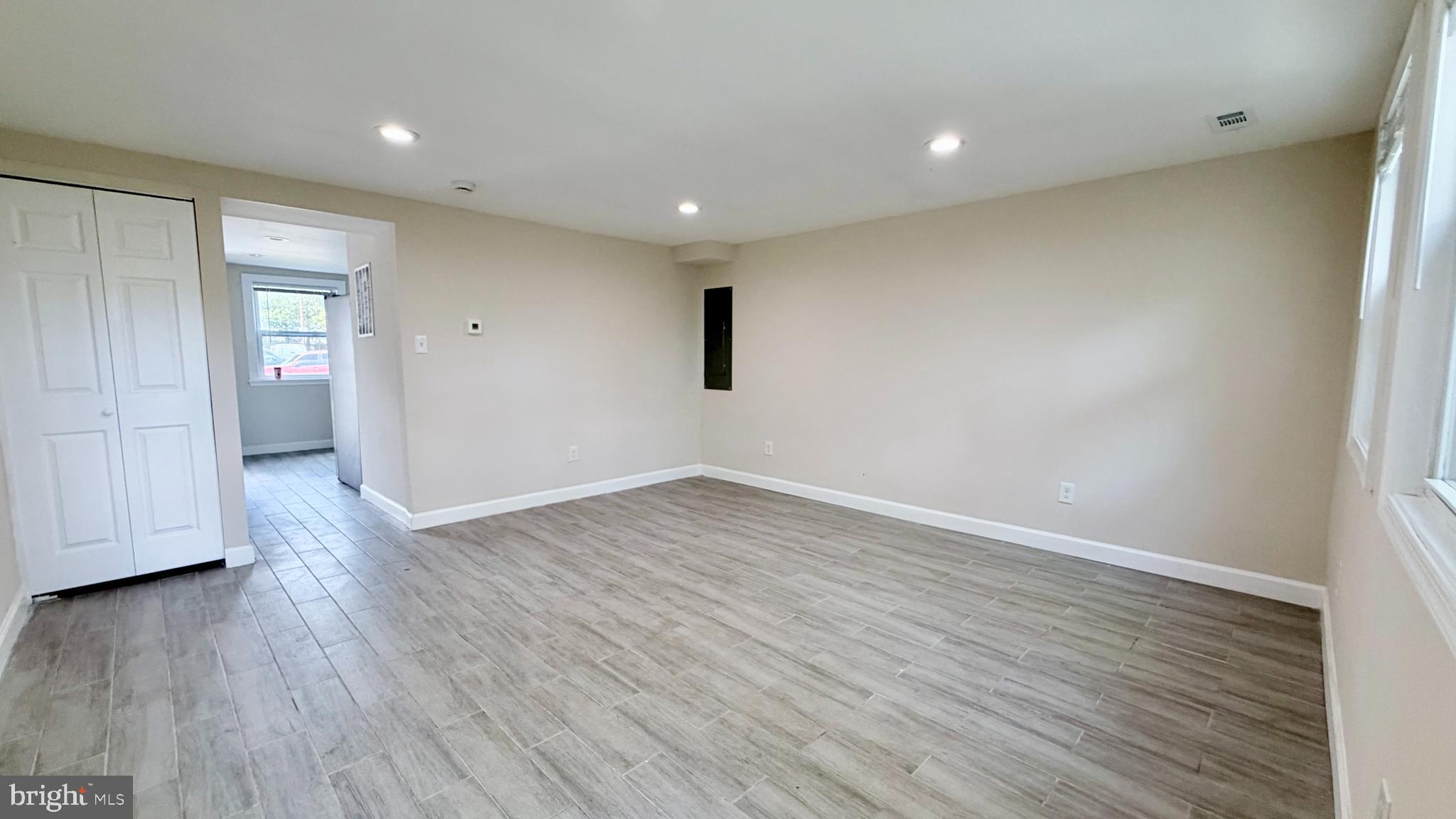 RIVERVIEW - Residential