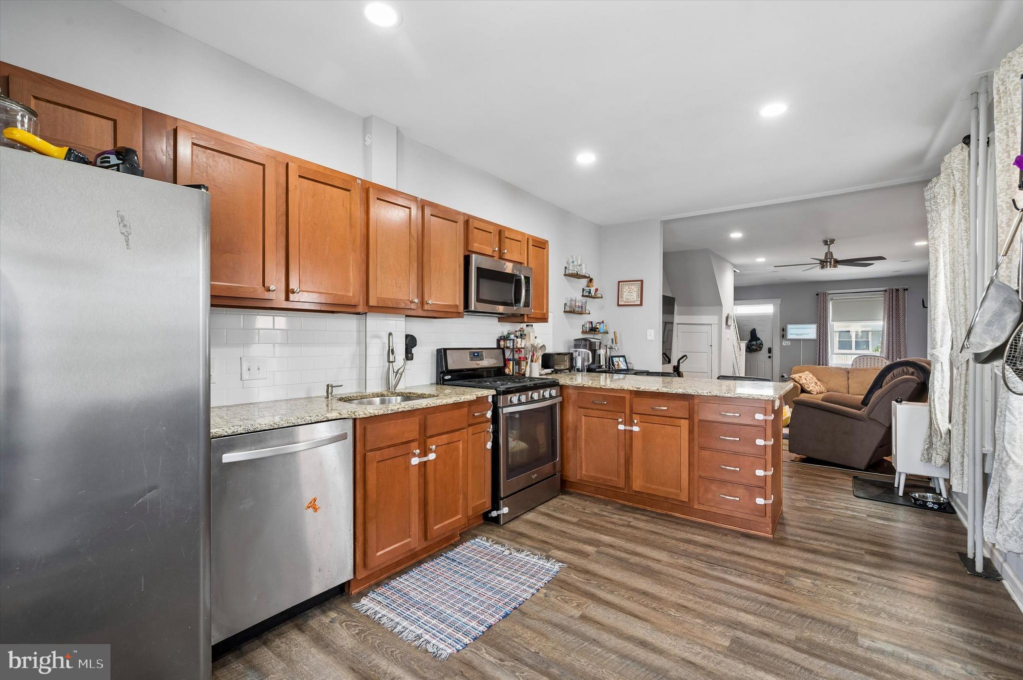 PORT RICHMOND - Residential