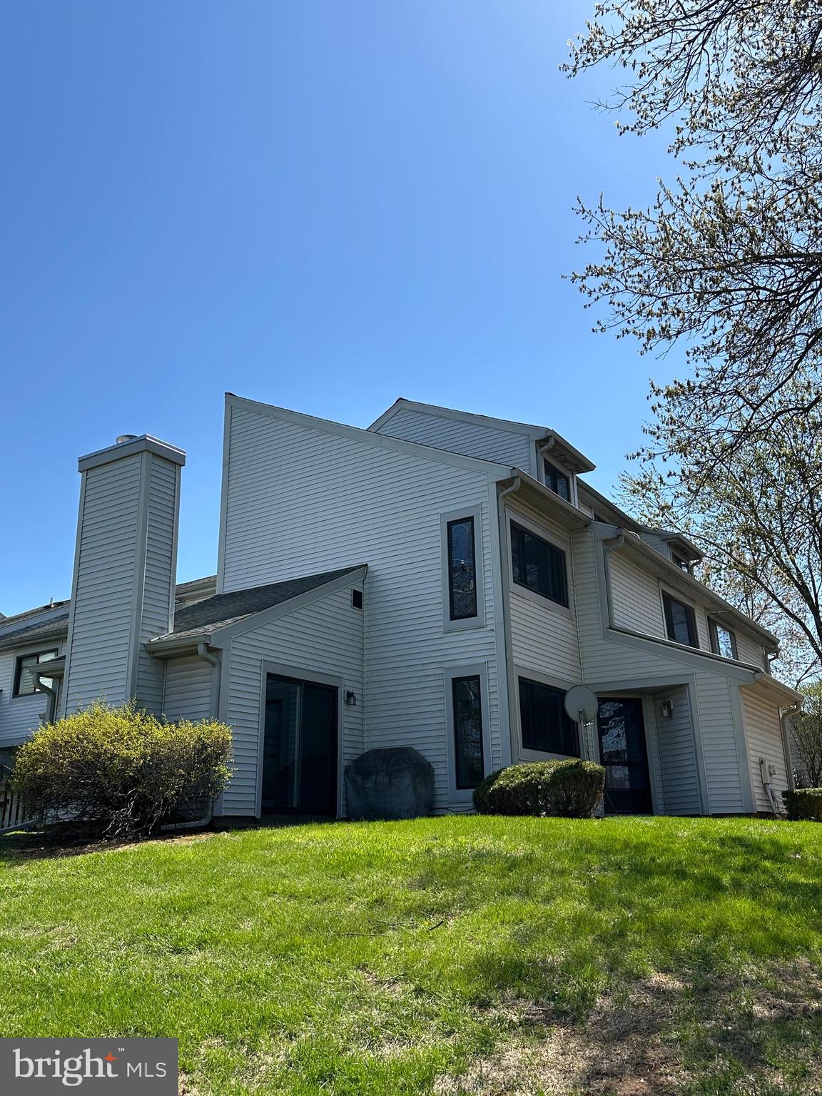TOWAMENCIN CONDOS - Residential Lease