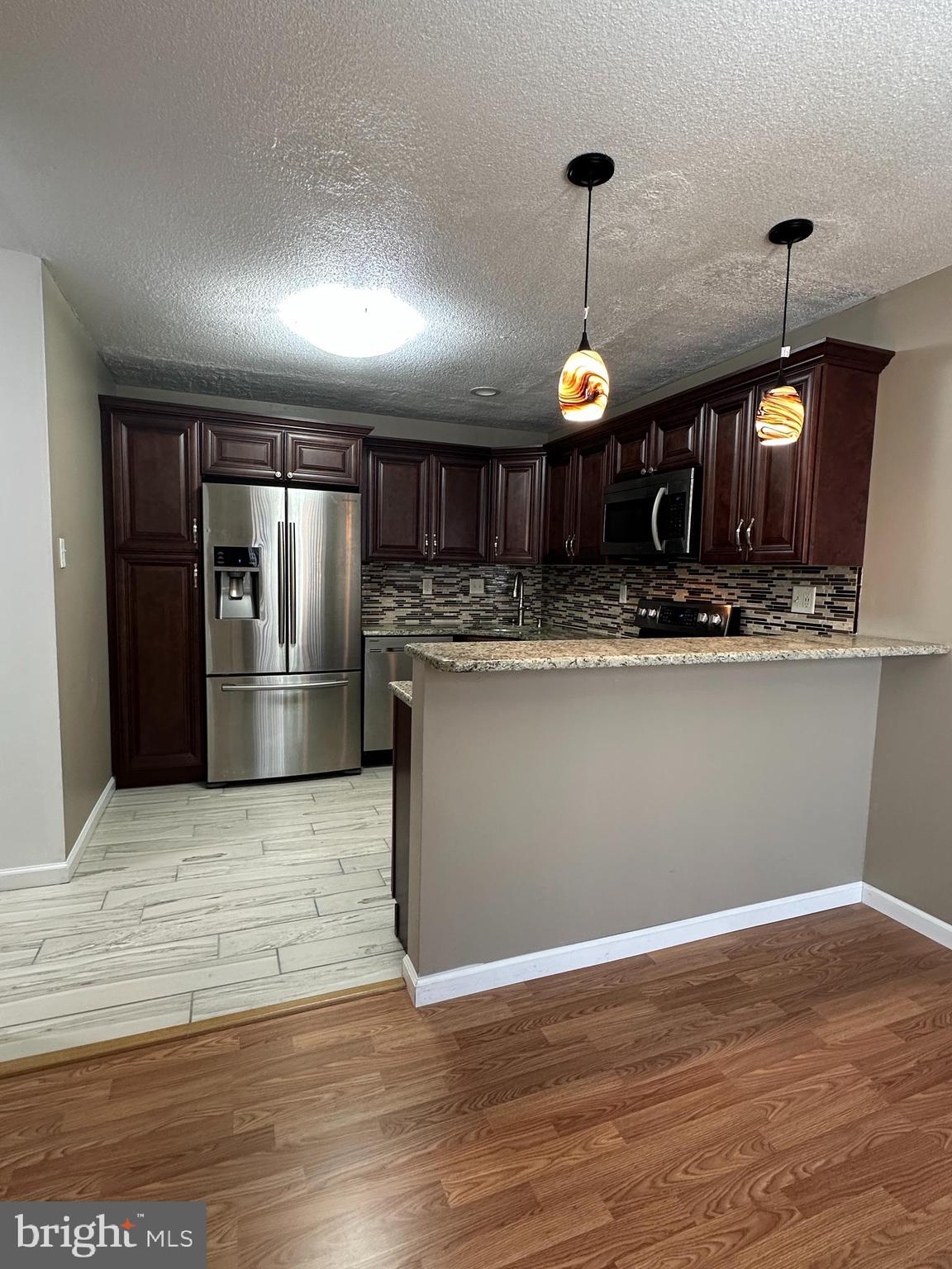 TOWAMENCIN CONDOS - Residential Lease