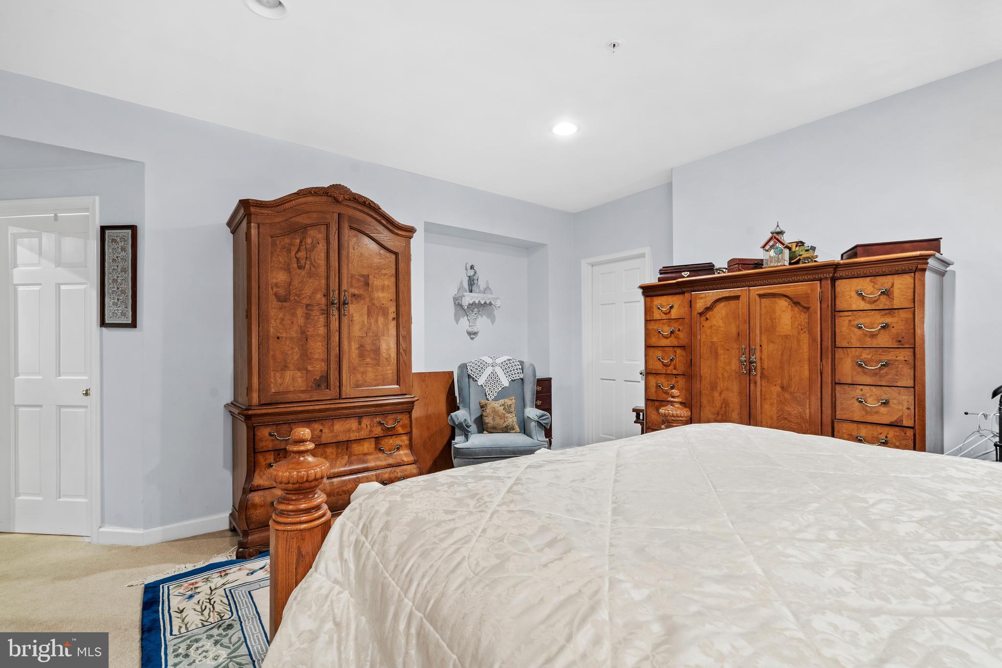 WARNER MEADOWS - Residential