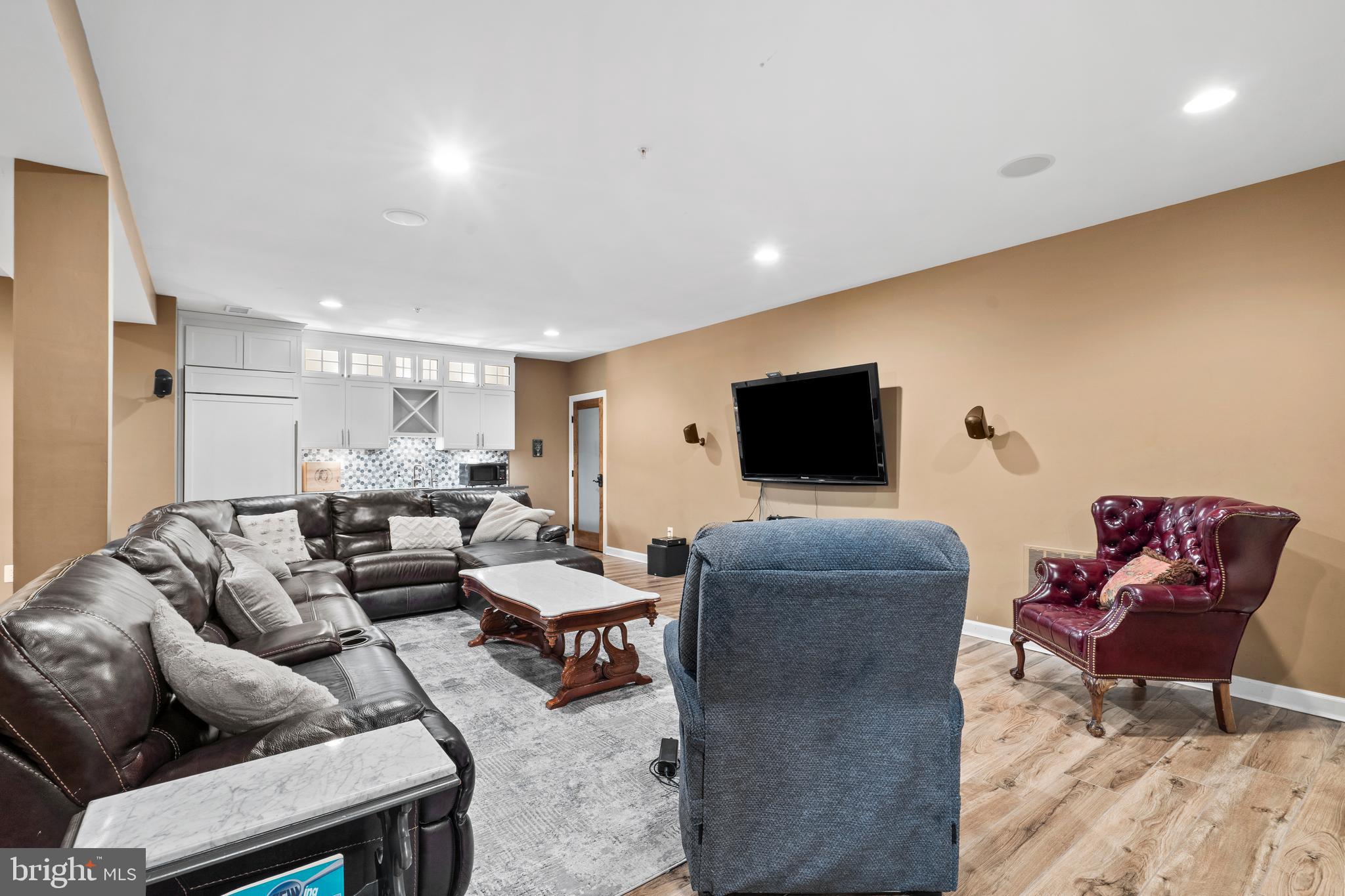 WARNER MEADOWS - Residential