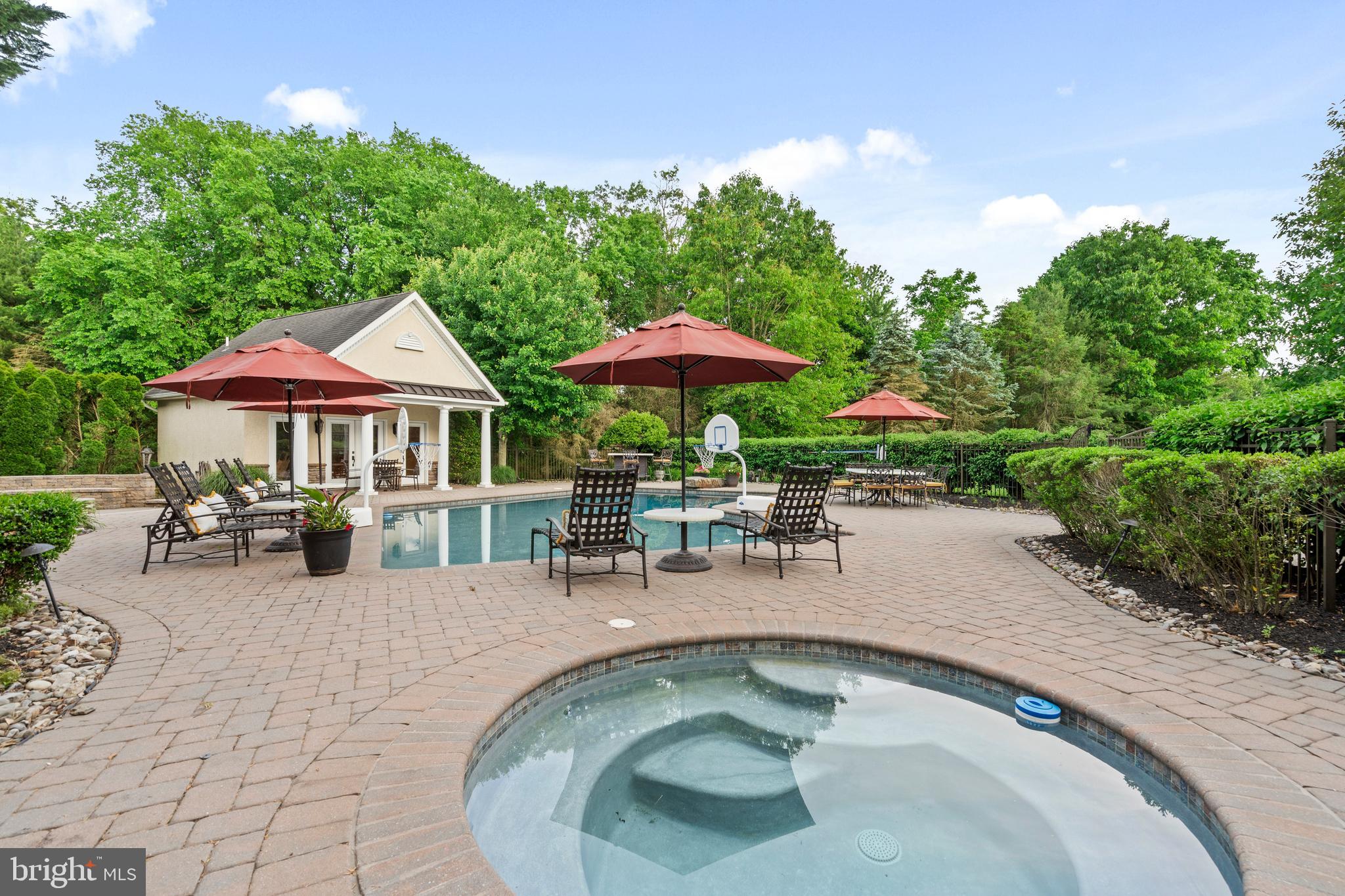 WARNER MEADOWS - Residential