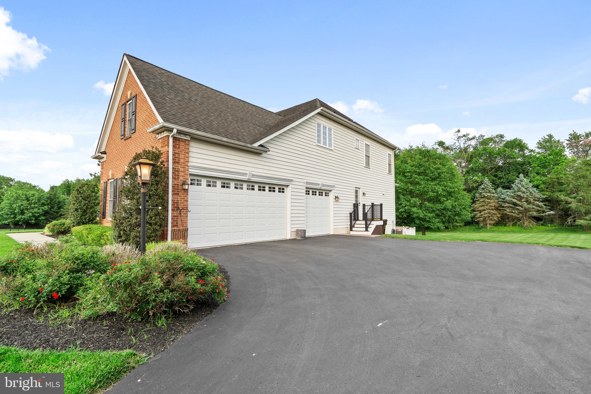 WARNER MEADOWS - Residential