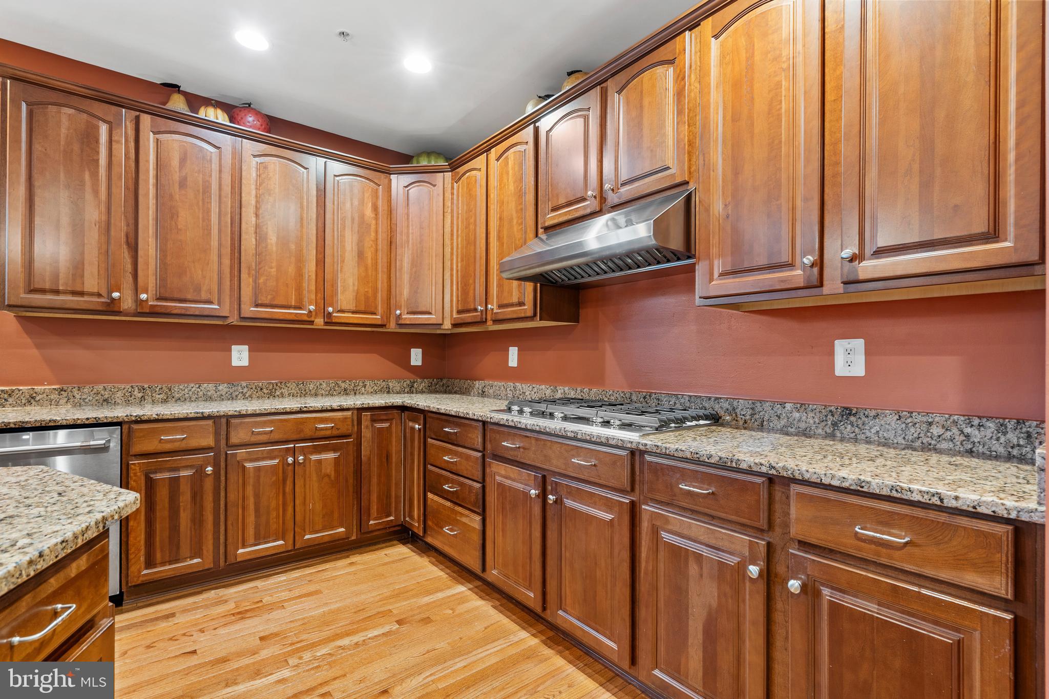 WARNER MEADOWS - Residential