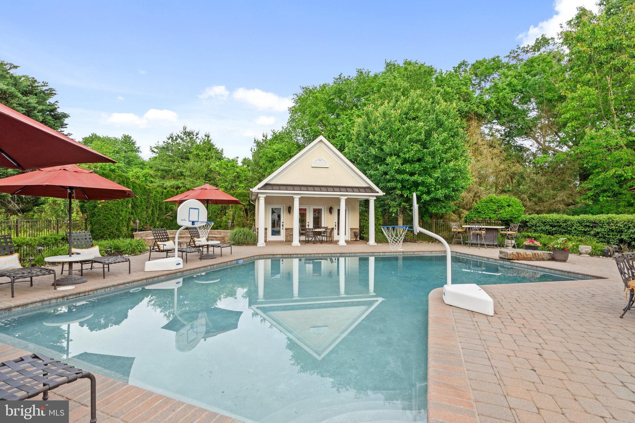 WARNER MEADOWS - Residential