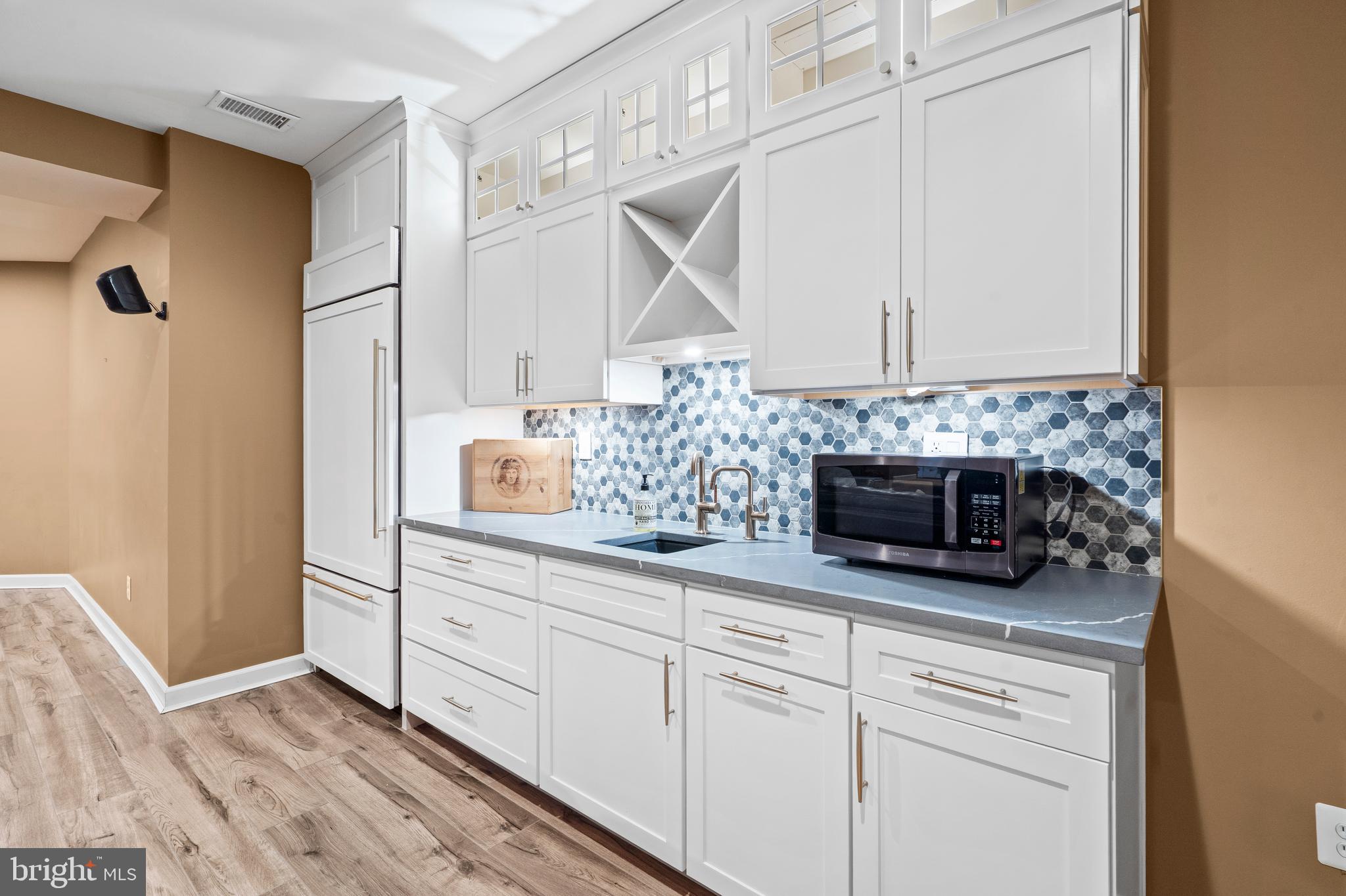 WARNER MEADOWS - Residential
