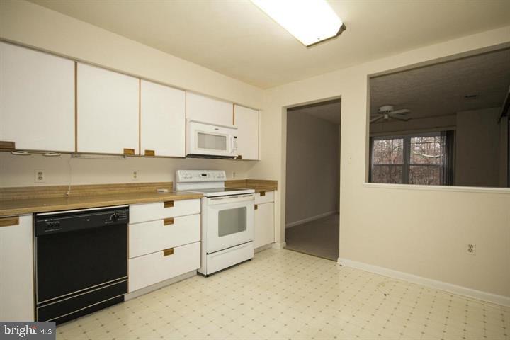 THE FALLS - Residential Lease
