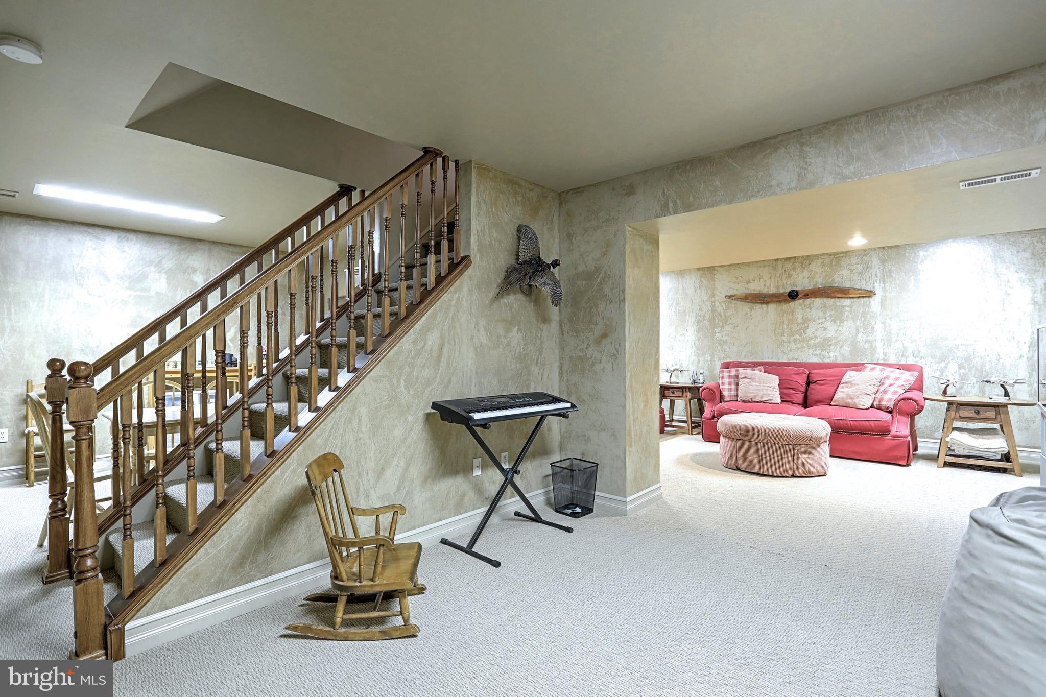 LONGVIEW HEIGHTS - Residential
