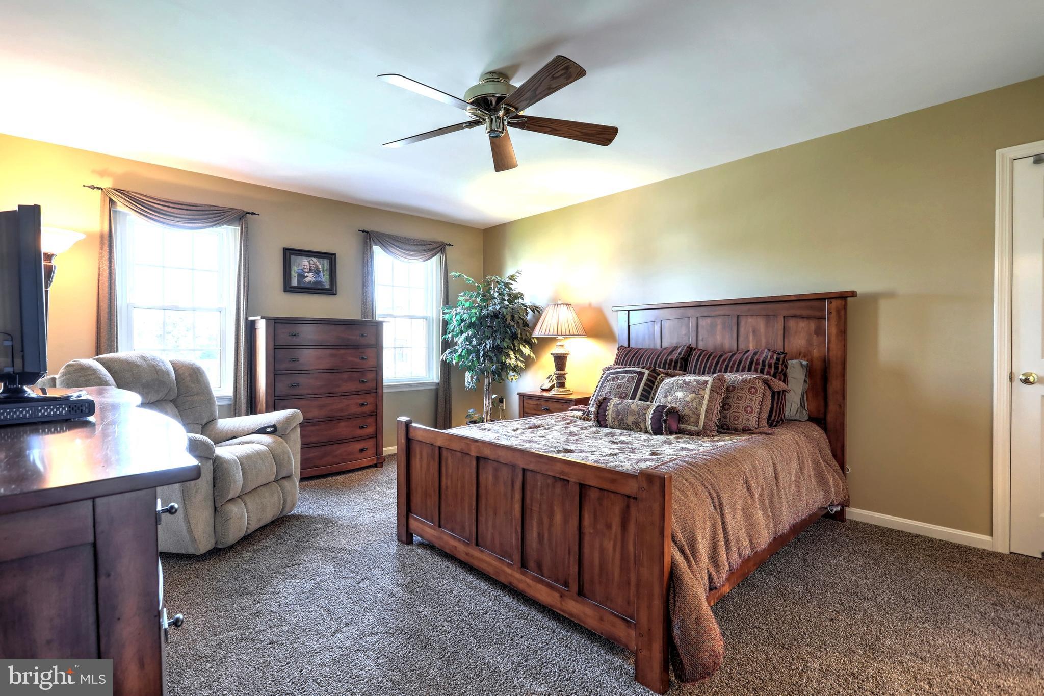 LONGVIEW HEIGHTS - Residential