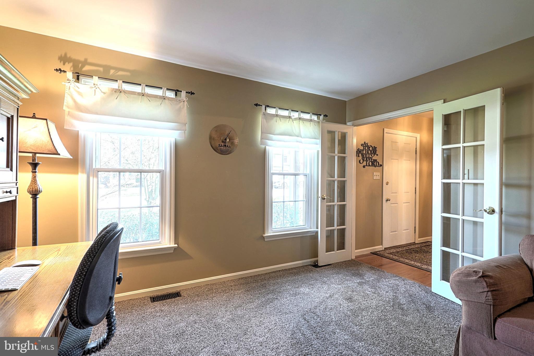 LONGVIEW HEIGHTS - Residential