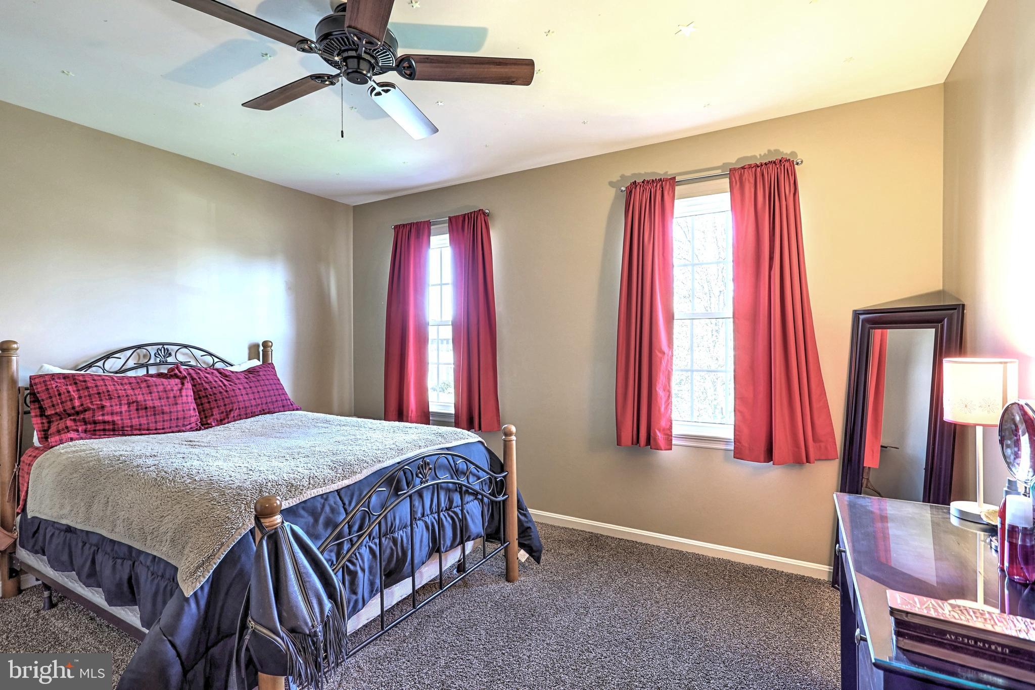 LONGVIEW HEIGHTS - Residential