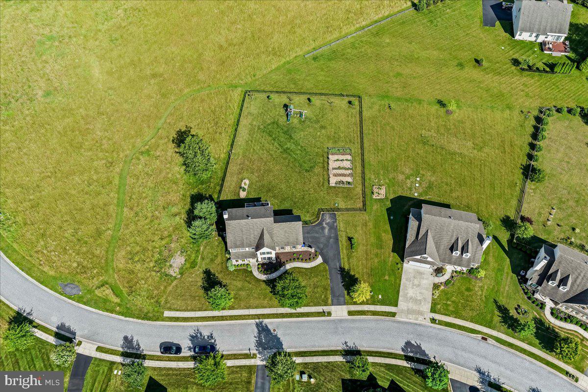 LONDONDERRY MEADOWS - Residential