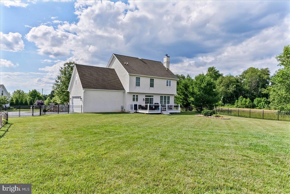 LONDONDERRY MEADOWS - Residential