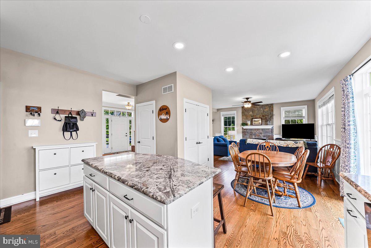 LONDONDERRY MEADOWS - Residential