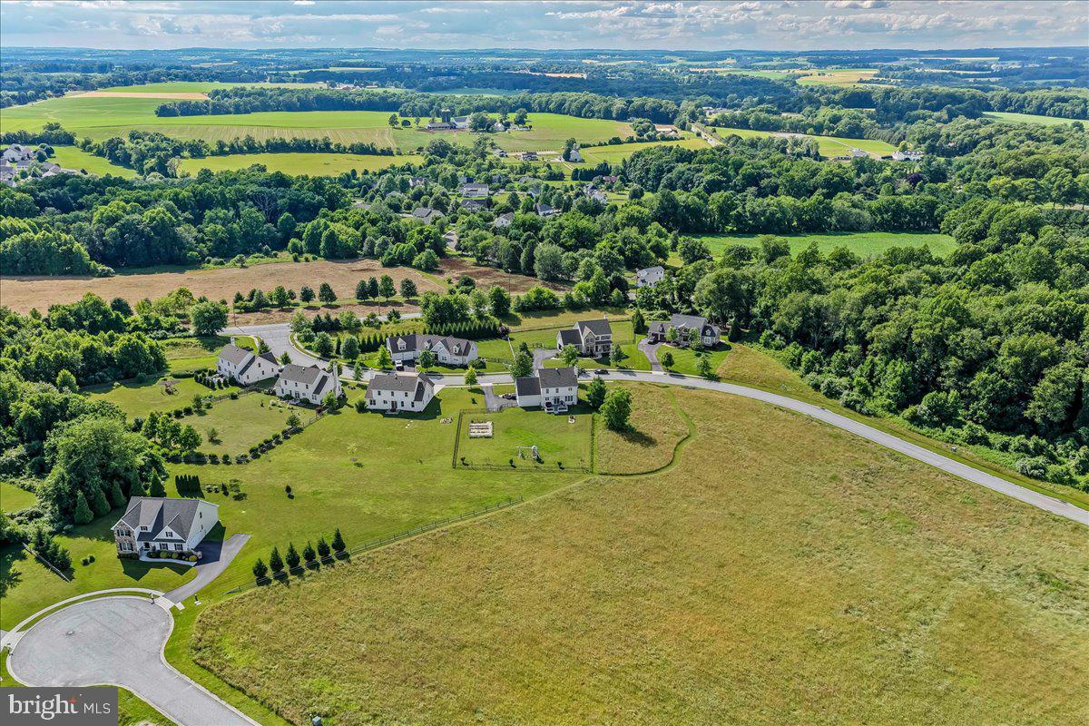 LONDONDERRY MEADOWS - Residential