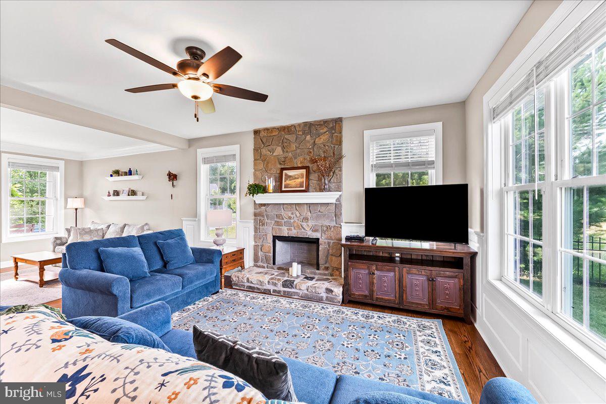 LONDONDERRY MEADOWS - Residential