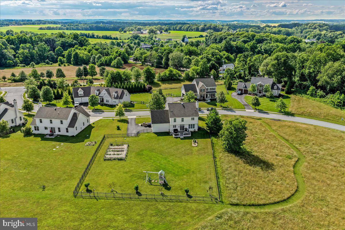 LONDONDERRY MEADOWS - Residential