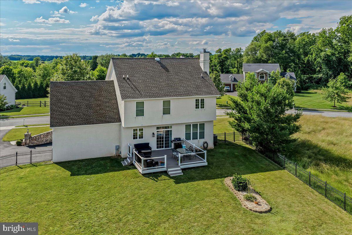 LONDONDERRY MEADOWS - Residential