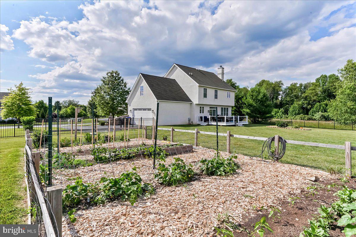 LONDONDERRY MEADOWS - Residential