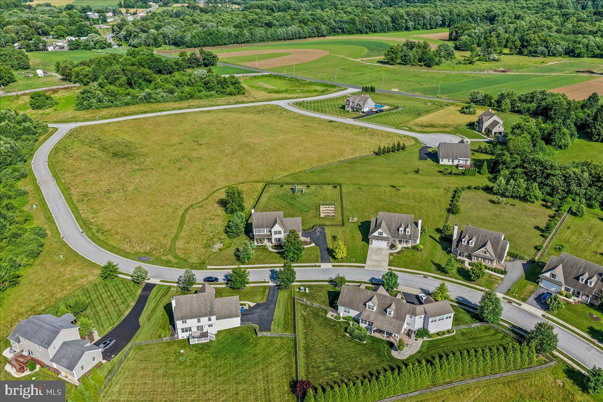 LONDONDERRY MEADOWS - Residential