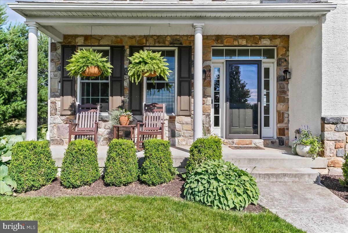 LONDONDERRY MEADOWS - Residential