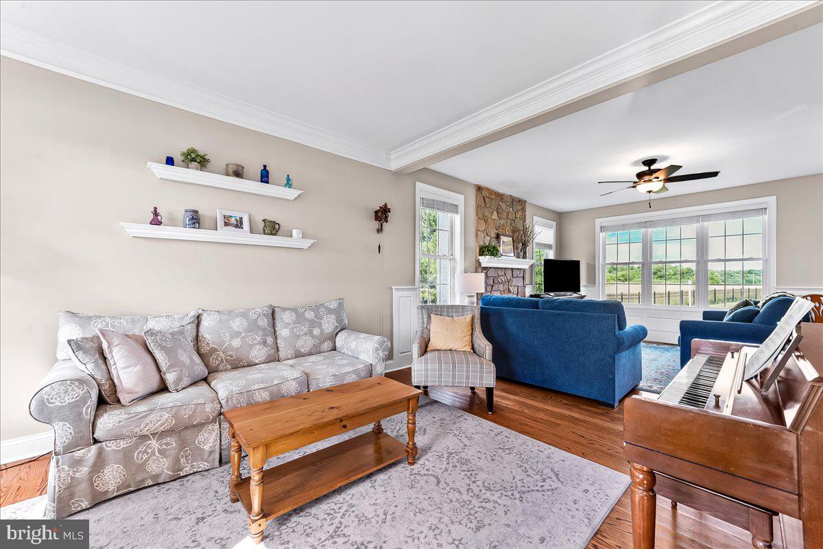 LONDONDERRY MEADOWS - Residential
