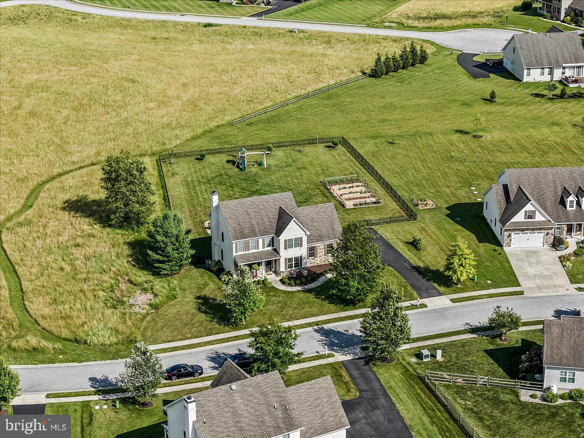 LONDONDERRY MEADOWS - Residential