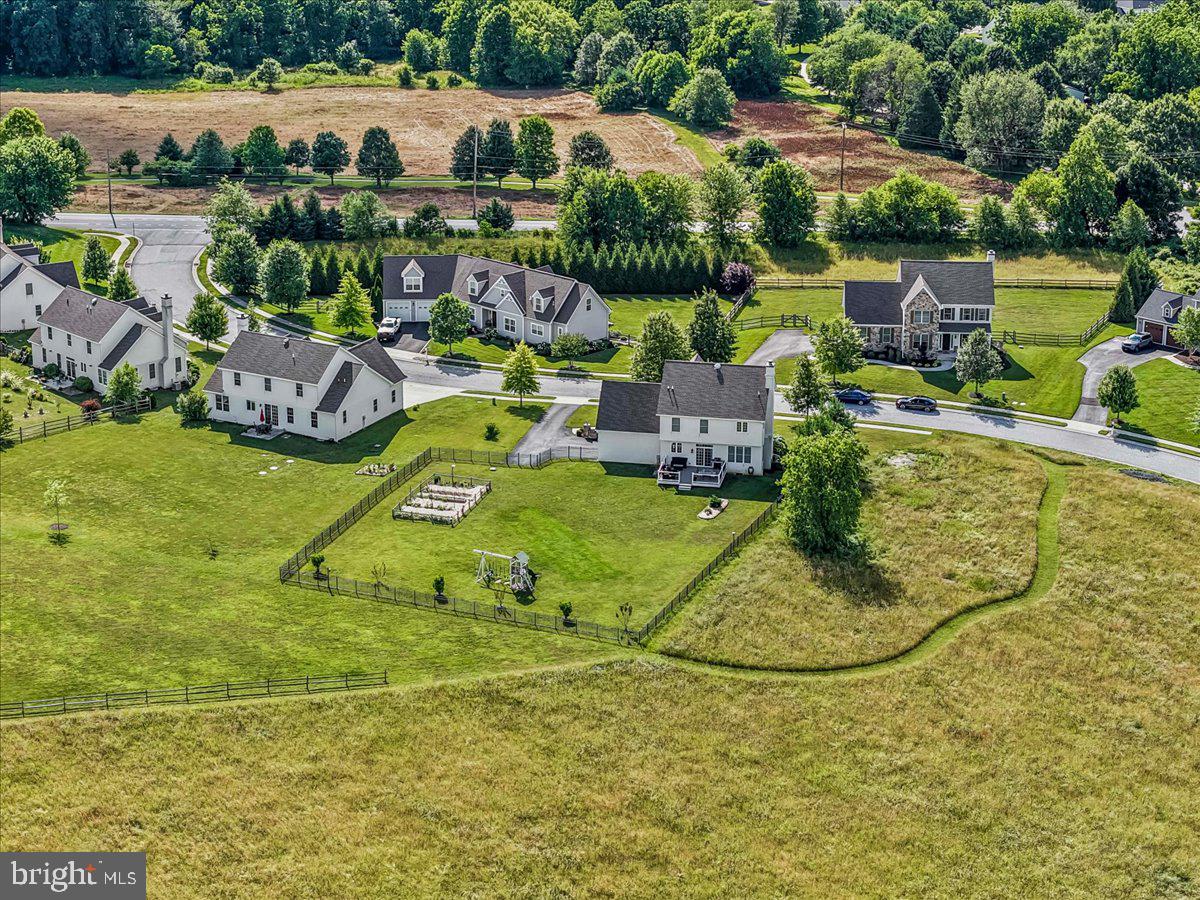 LONDONDERRY MEADOWS - Residential