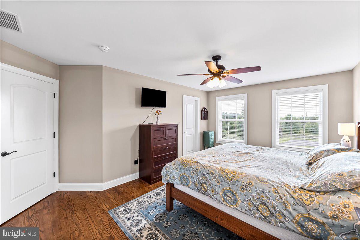 LONDONDERRY MEADOWS - Residential