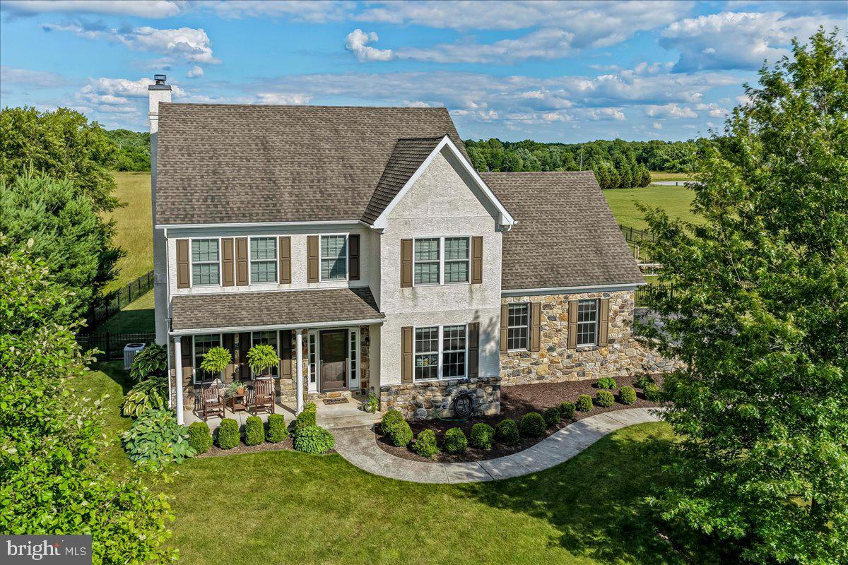 LONDONDERRY MEADOWS - Residential