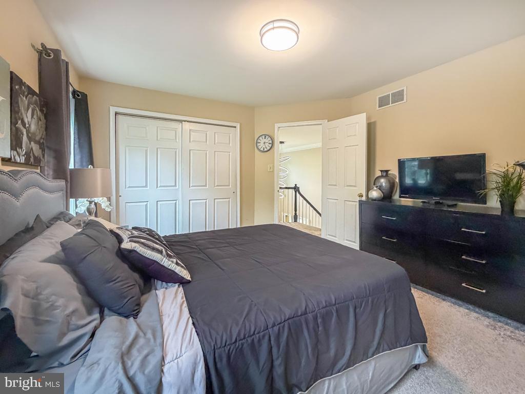 HOLLY MANOR - Residential