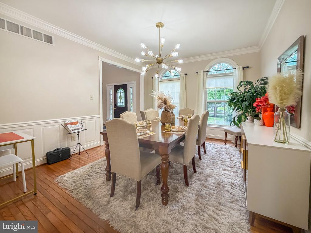 HOLLY MANOR - Residential