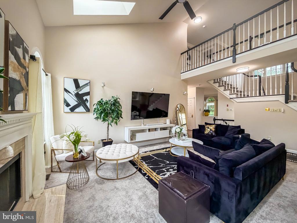 HOLLY MANOR - Residential