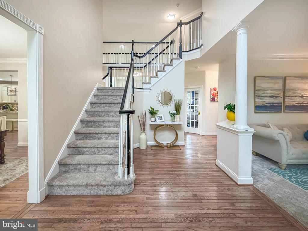 HOLLY MANOR - Residential