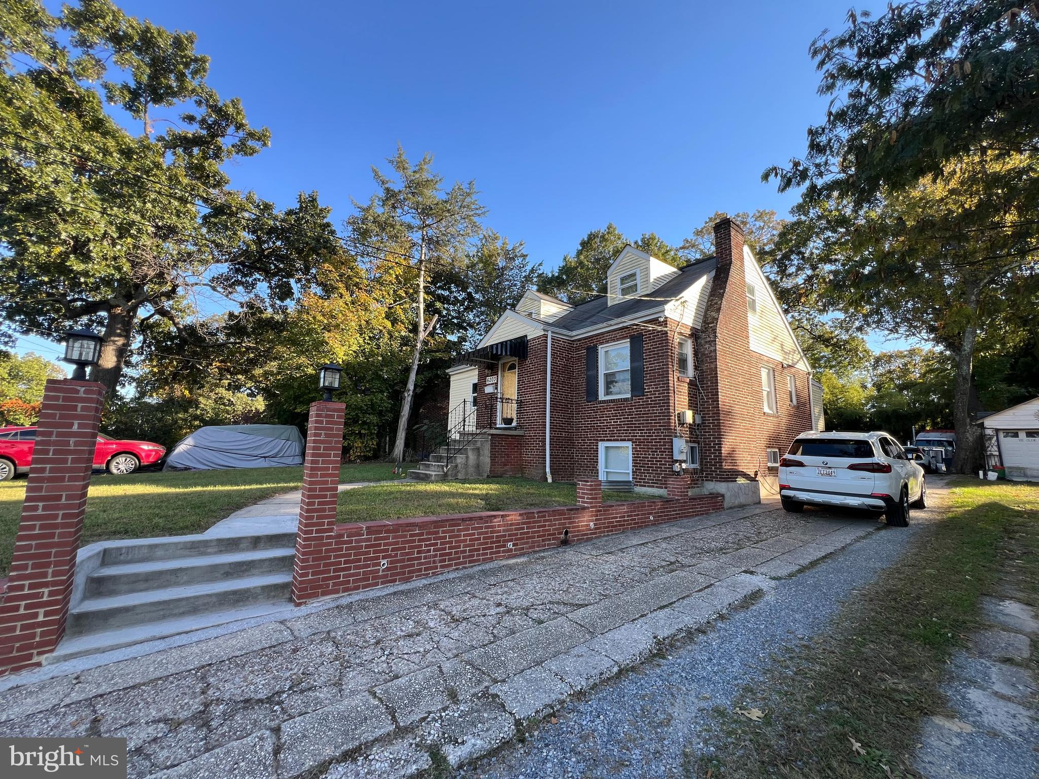 CHARLTON HEIGHTS - Residential