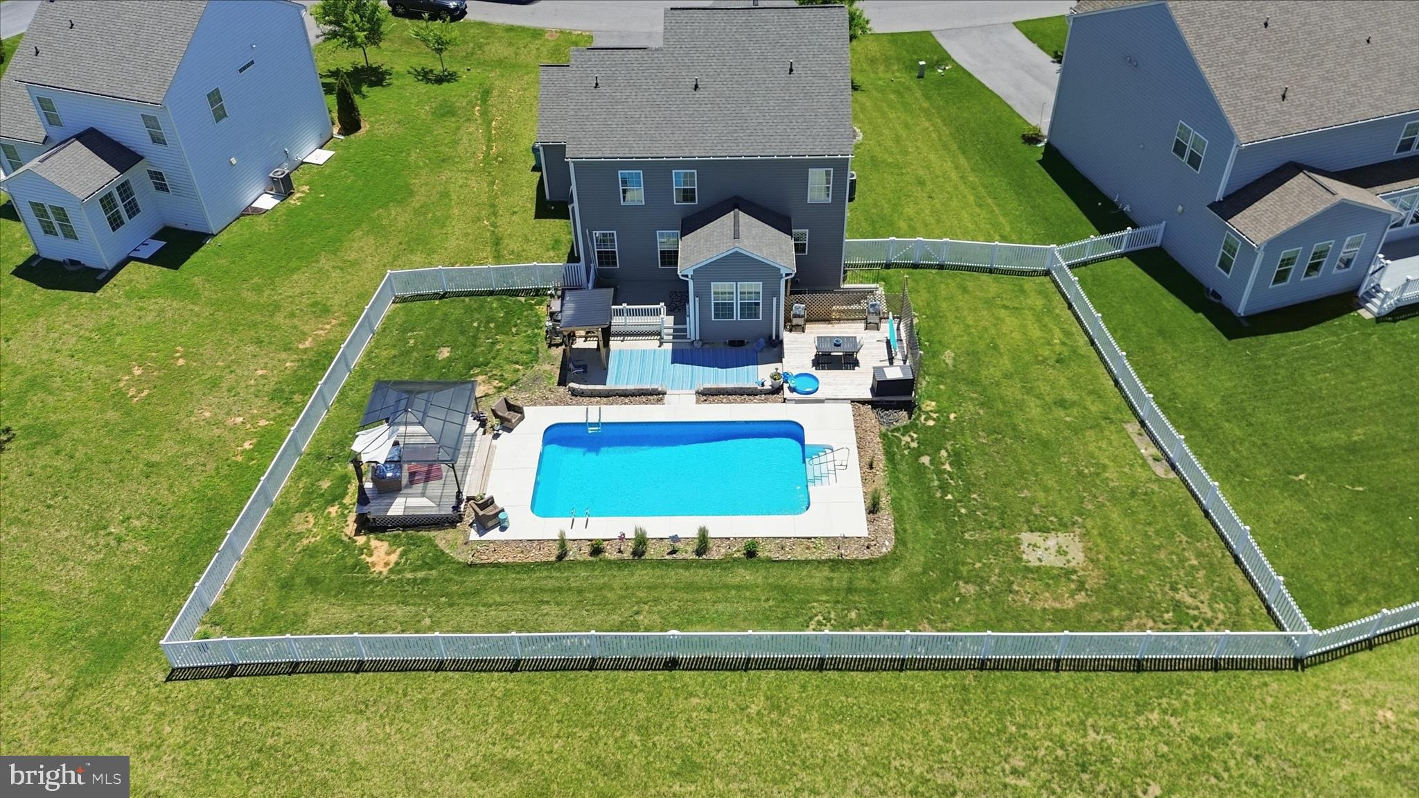 WESTFIELDS - Residential