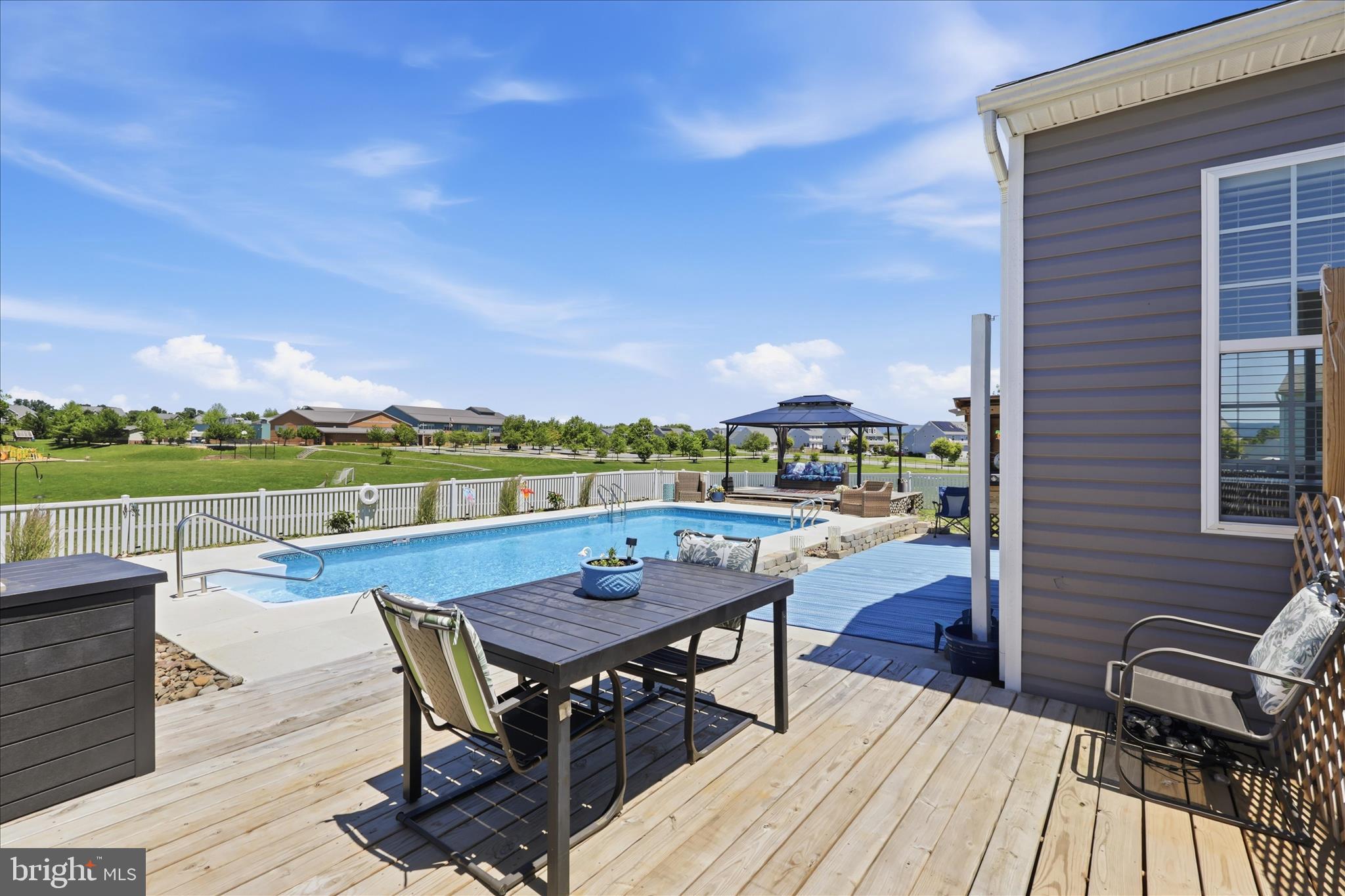 WESTFIELDS - Residential