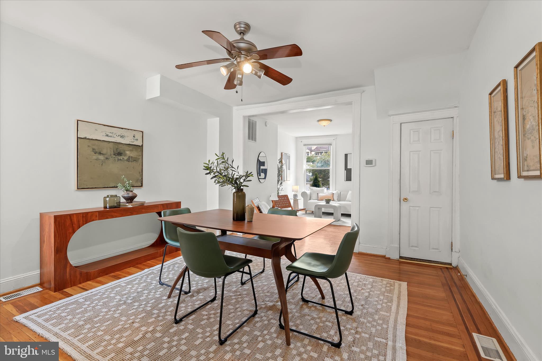 MEDFIELD - Residential