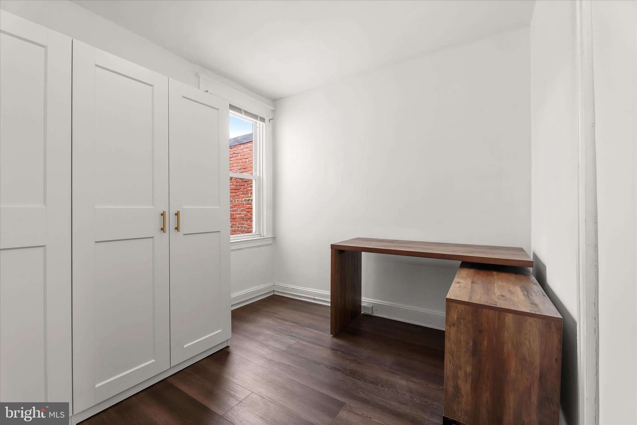 MEDFIELD - Residential
