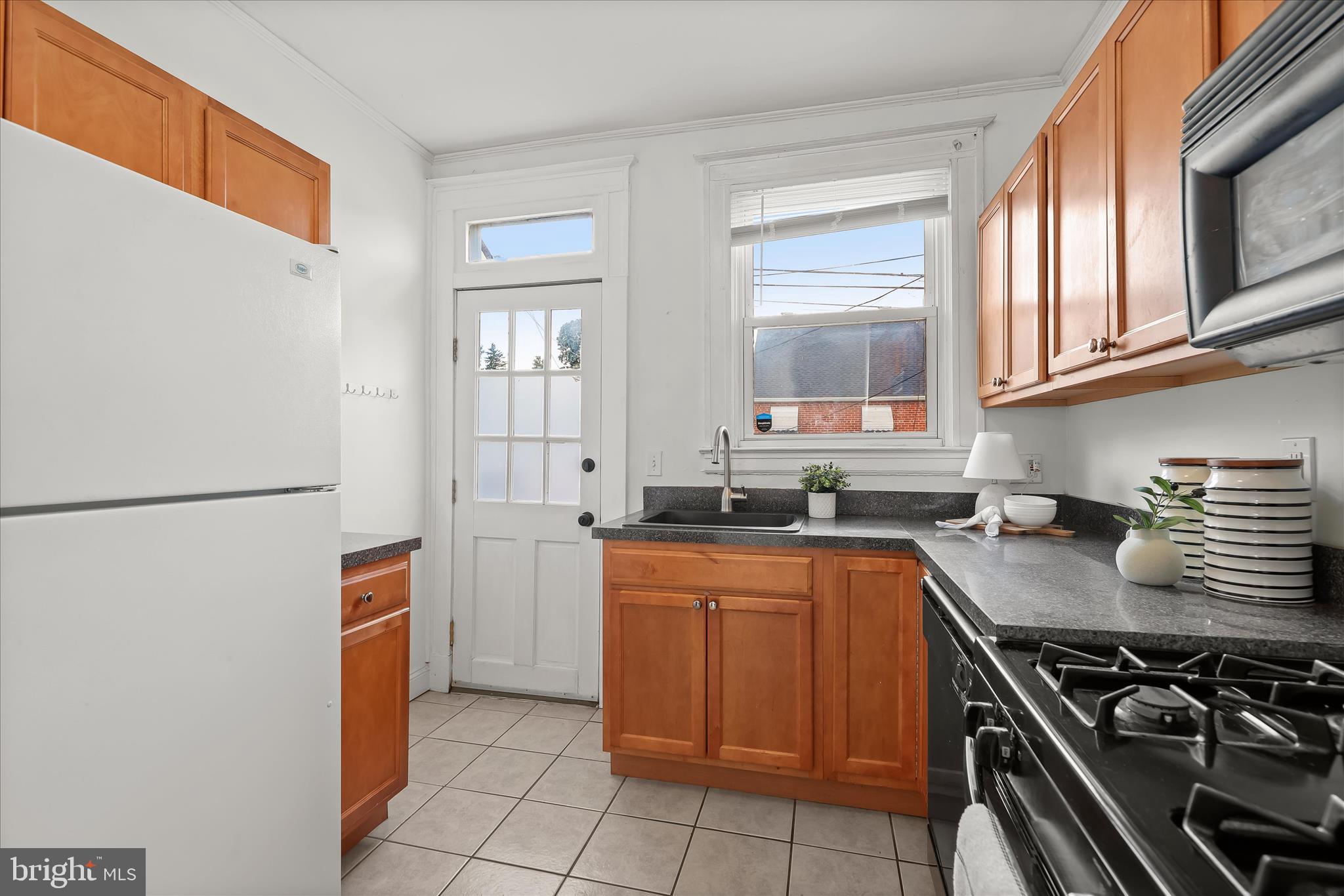 MEDFIELD - Residential