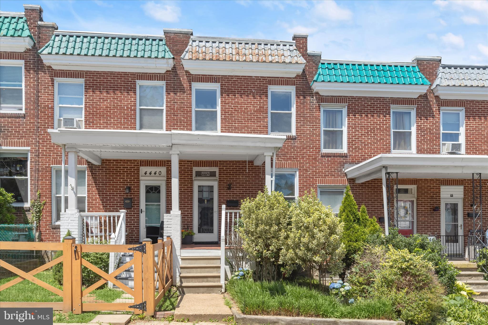 MEDFIELD - Residential